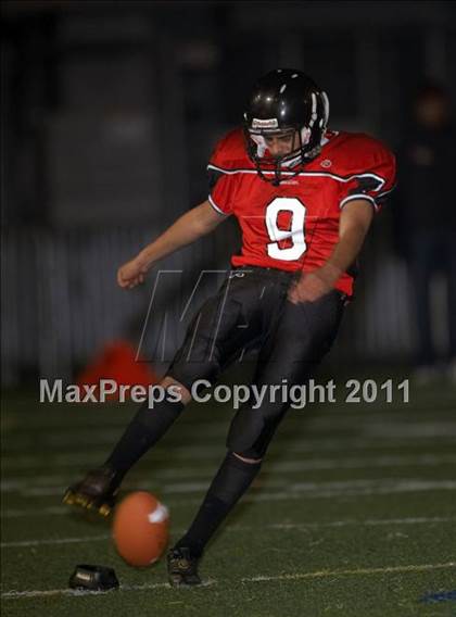 Thumbnail 2 in Ferndale vs. Salesian (CIF NCS D4 Final) photogallery.