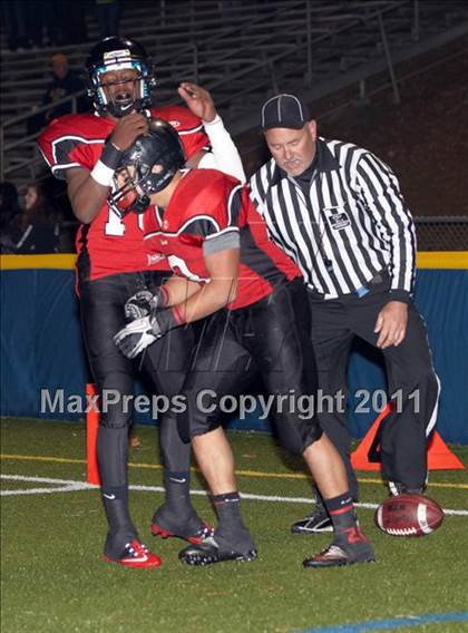Thumbnail 3 in Ferndale vs. Salesian (CIF NCS D4 Final) photogallery.
