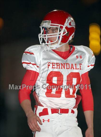 Thumbnail 3 in Ferndale vs. Salesian (CIF NCS D4 Final) photogallery.