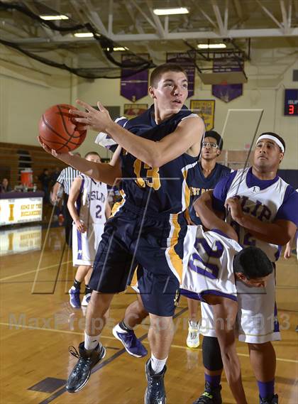 Thumbnail 3 in Islip vs West Babylon (Islip Holiday Tournament Final) photogallery.