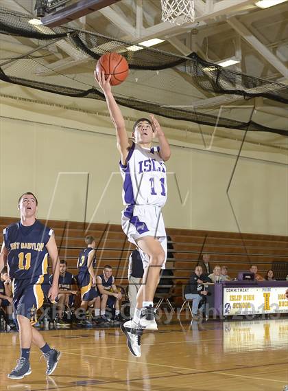 Thumbnail 1 in Islip vs West Babylon (Islip Holiday Tournament Final) photogallery.