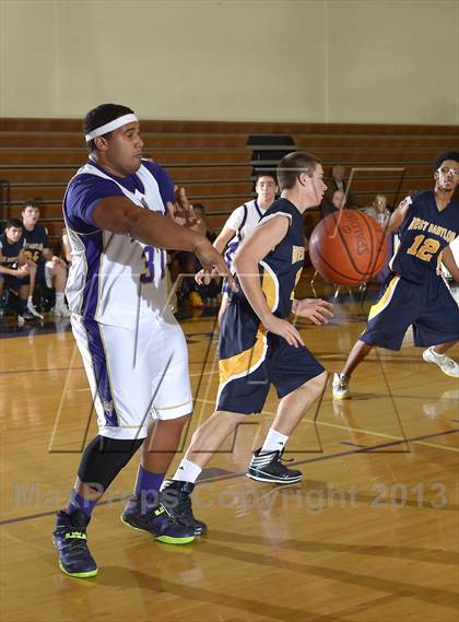 Thumbnail 1 in Islip vs West Babylon (Islip Holiday Tournament Final) photogallery.