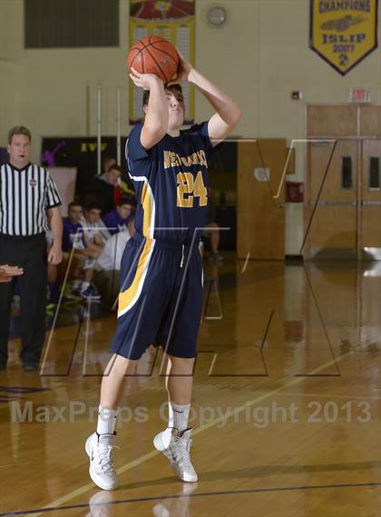 Thumbnail 1 in Islip vs West Babylon (Islip Holiday Tournament Final) photogallery.