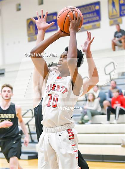 Thumbnail 2 in Verrado vs. Liberty (Sunnyslope Hoopsgiving Tournament) photogallery.