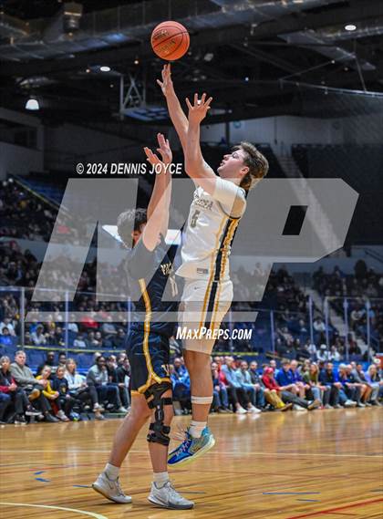 Thumbnail 3 in Victor vs. Greece Athena (NYSPHSAA Section V Class AA Finals) photogallery.