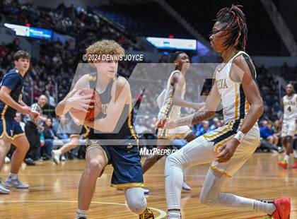 Thumbnail 3 in Victor vs. Greece Athena (NYSPHSAA Section V Class AA Finals) photogallery.