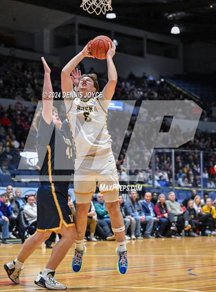 Thumbnail 2 in Victor vs. Greece Athena (NYSPHSAA Section V Class AA Finals) photogallery.