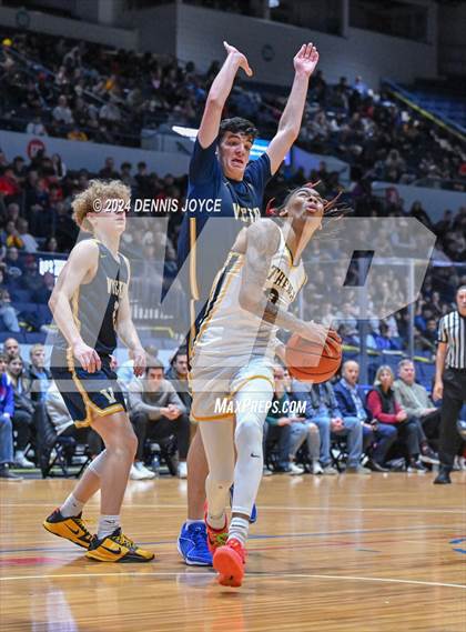 Thumbnail 1 in Victor vs. Greece Athena (NYSPHSAA Section V Class AA Finals) photogallery.