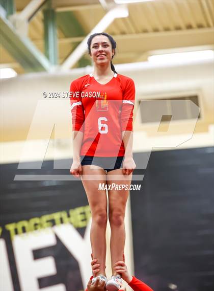Thumbnail 2 in Del Oro photogallery.