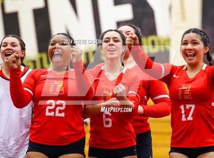 Thumbnail 2 in Del Oro photogallery.