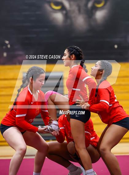 Thumbnail 1 in Del Oro photogallery.