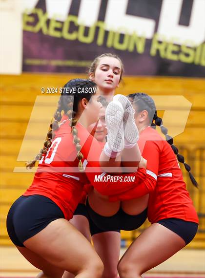 Thumbnail 2 in Del Oro photogallery.