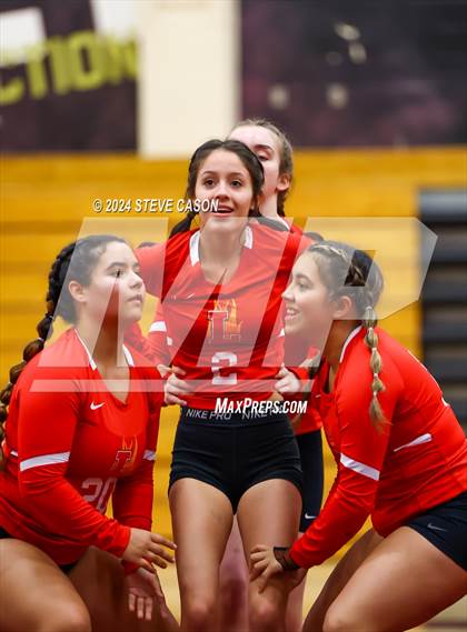 Thumbnail 1 in Del Oro photogallery.