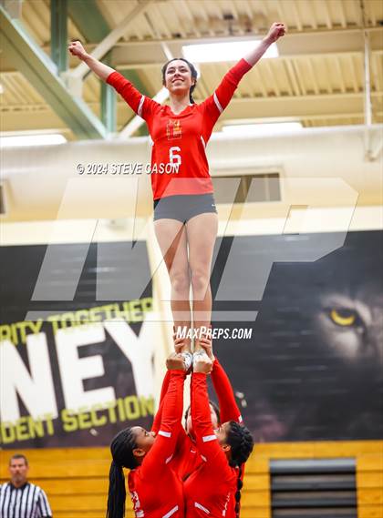 Thumbnail 2 in Del Oro photogallery.