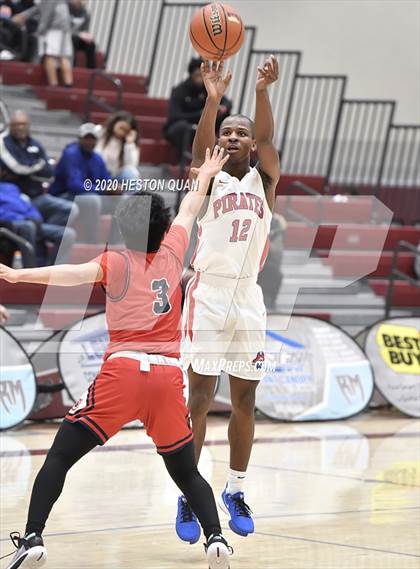 Thumbnail 1 in Crossroads vs. San Leandro (Rancho Mirage Holiday Invitational) photogallery.