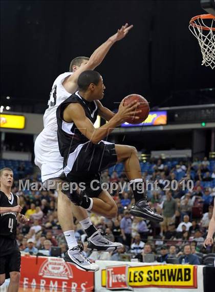 Thumbnail 2 in Woodcreek vs. St. Francis (CIF NorCal D2 Final) photogallery.