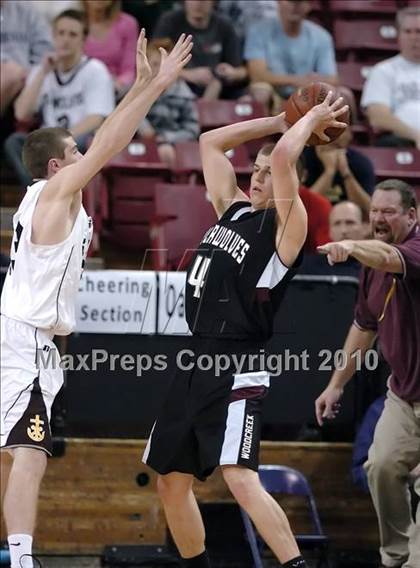 Thumbnail 1 in Woodcreek vs. St. Francis (CIF NorCal D2 Final) photogallery.