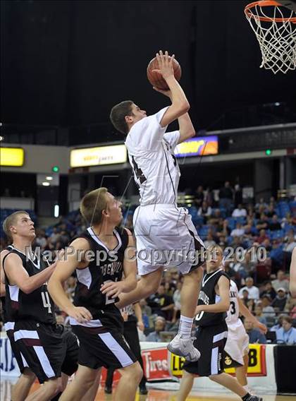 Thumbnail 1 in Woodcreek vs. St. Francis (CIF NorCal D2 Final) photogallery.