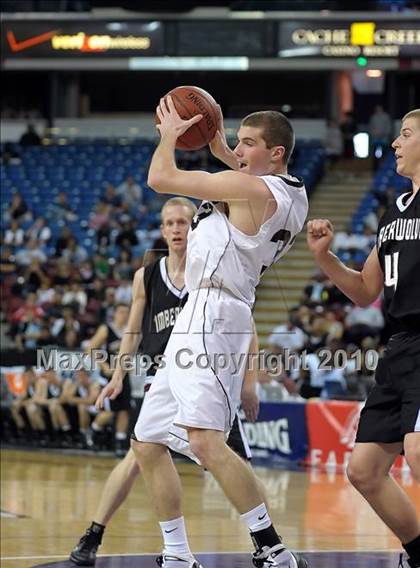 Thumbnail 3 in Woodcreek vs. St. Francis (CIF NorCal D2 Final) photogallery.