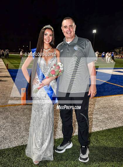 Thumbnail 1 in Claremont @ Charter Oak (Homecoming) photogallery.