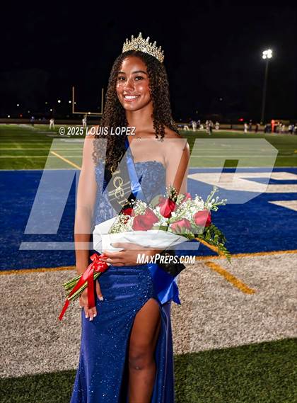 Thumbnail 1 in Claremont @ Charter Oak (Homecoming) photogallery.