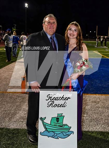 Thumbnail 2 in Claremont @ Charter Oak (Homecoming) photogallery.