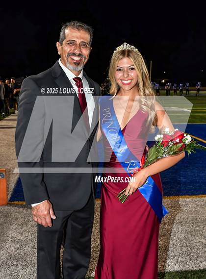 Thumbnail 1 in Claremont @ Charter Oak (Homecoming) photogallery.