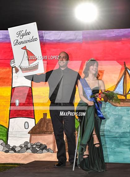 Thumbnail 1 in Claremont @ Charter Oak (Homecoming) photogallery.