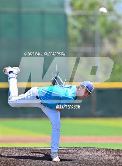 Thumbnail 1 in Broomfield vs. Mountain Vista (CHSAA 5A State 1st Round) photogallery.