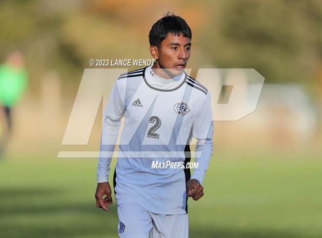 null - Photo 01
