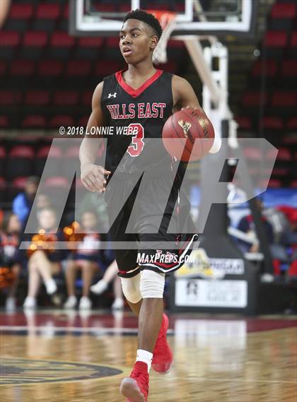 Thumbnail 1 in Half Hollow Hills East vs. Liverpool (NYSPHSAA Class AA Final) photogallery.