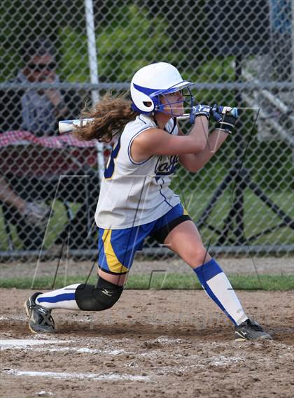 Thumbnail 3 in Morgan @ Haddam-Killingworth (Shoreline Conference Final) photogallery.