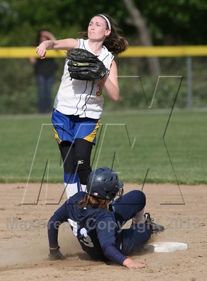 Thumbnail 3 in Morgan @ Haddam-Killingworth (Shoreline Conference Final) photogallery.