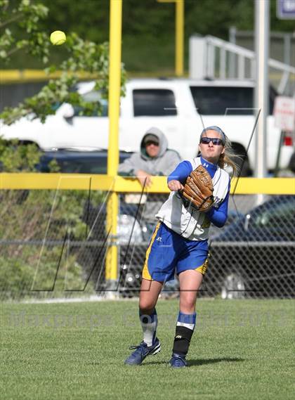 Thumbnail 3 in Morgan @ Haddam-Killingworth (Shoreline Conference Final) photogallery.