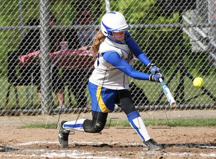 Thumbnail 2 in Morgan @ Haddam-Killingworth (Shoreline Conference Final) photogallery.
