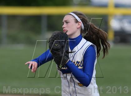 Thumbnail 2 in Morgan @ Haddam-Killingworth (Shoreline Conference Final) photogallery.