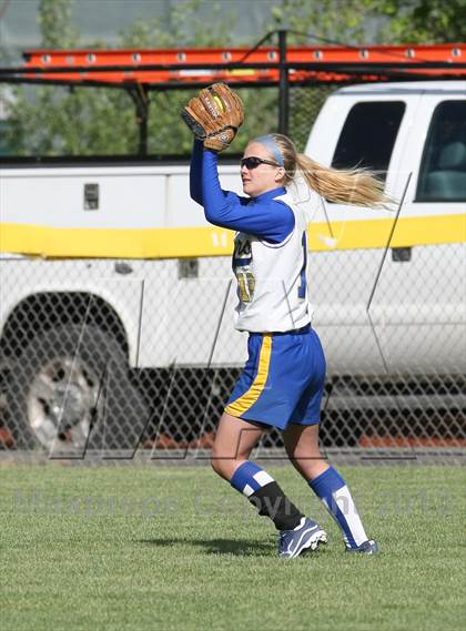 Thumbnail 2 in Morgan @ Haddam-Killingworth (Shoreline Conference Final) photogallery.