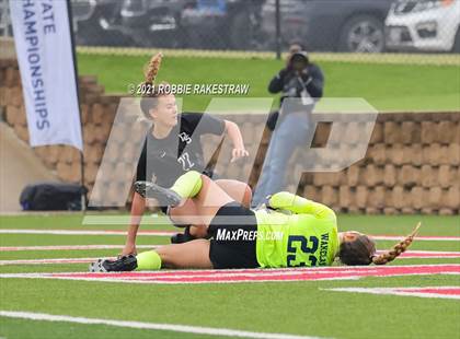 Thumbnail 2 in Dripping Springs vs. Wakeland (UIL 5A Final) photogallery.