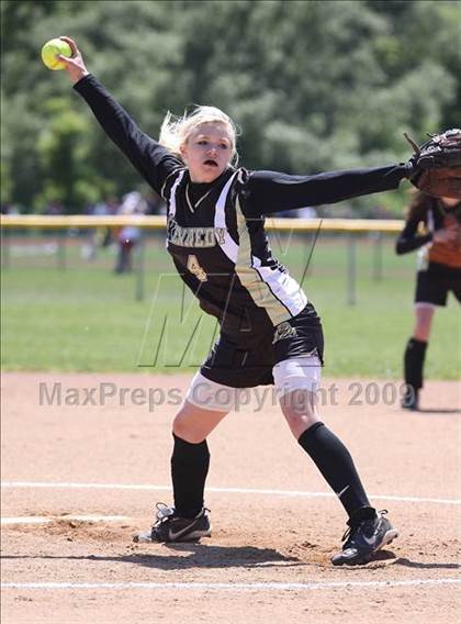 Thumbnail 2 in Southwestern vs JFK (Section 6 Class B Prequarterfinal) photogallery.