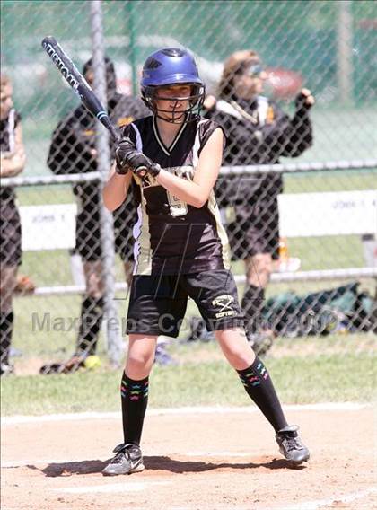 Thumbnail 3 in Southwestern vs JFK (Section 6 Class B Prequarterfinal) photogallery.