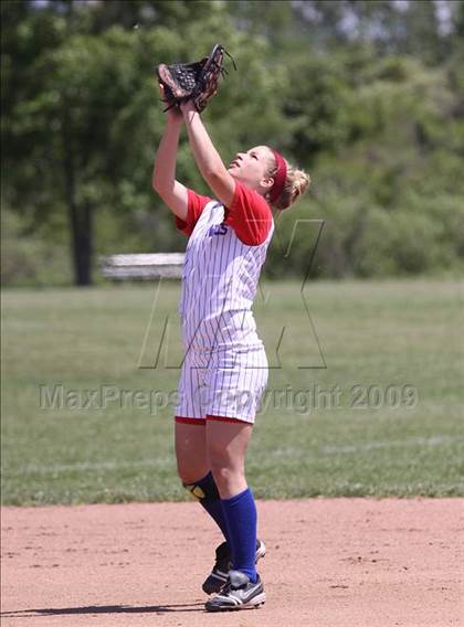 Thumbnail 2 in Southwestern vs JFK (Section 6 Class B Prequarterfinal) photogallery.
