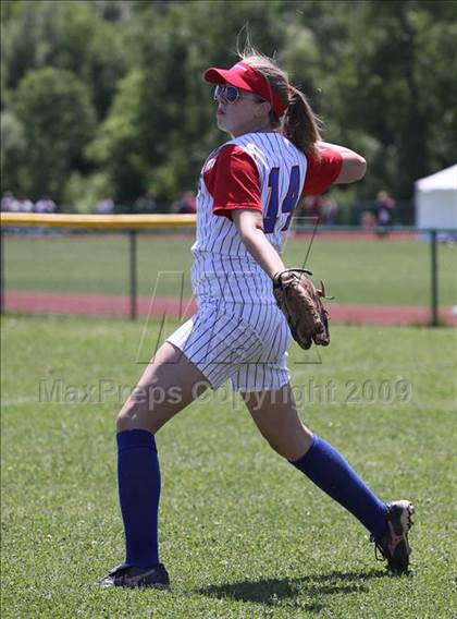 Thumbnail 2 in Southwestern vs JFK (Section 6 Class B Prequarterfinal) photogallery.