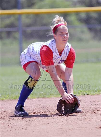 Thumbnail 1 in Southwestern vs JFK (Section 6 Class B Prequarterfinal) photogallery.