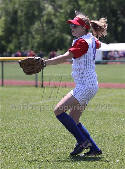 Thumbnail 1 in Southwestern vs JFK (Section 6 Class B Prequarterfinal) photogallery.