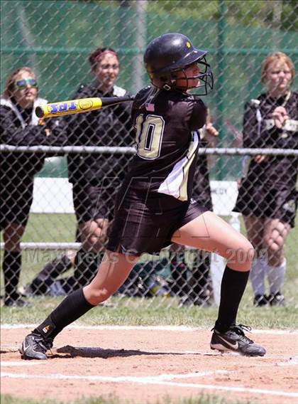 Thumbnail 3 in Southwestern vs JFK (Section 6 Class B Prequarterfinal) photogallery.