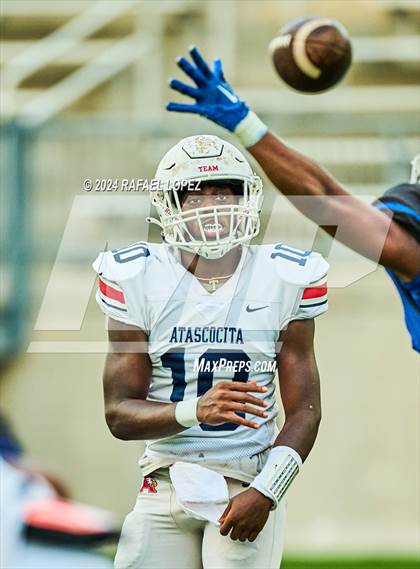 Thumbnail 2 in Atascocita vs King (A Team) photogallery.