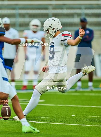 Thumbnail 2 in Atascocita vs King (A Team) photogallery.
