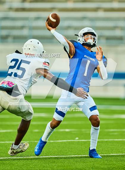 Thumbnail 3 in Atascocita vs King (A Team) photogallery.
