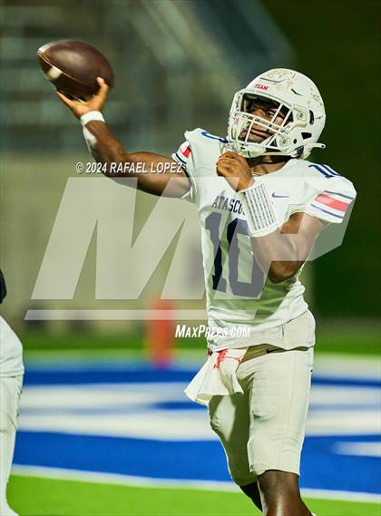 Thumbnail 1 in Atascocita vs King (A Team) photogallery.