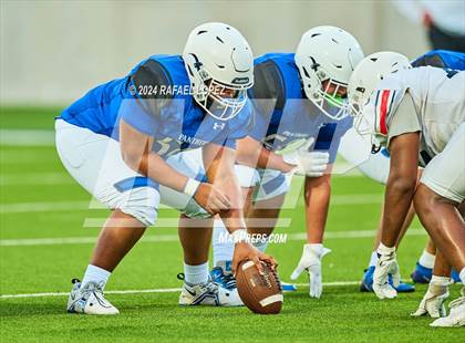 Thumbnail 2 in Atascocita vs King (A Team) photogallery.